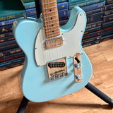 Fender FSR / Limited Edition American Pro Telecaster Roasted Maple Neck / Daphne Blue