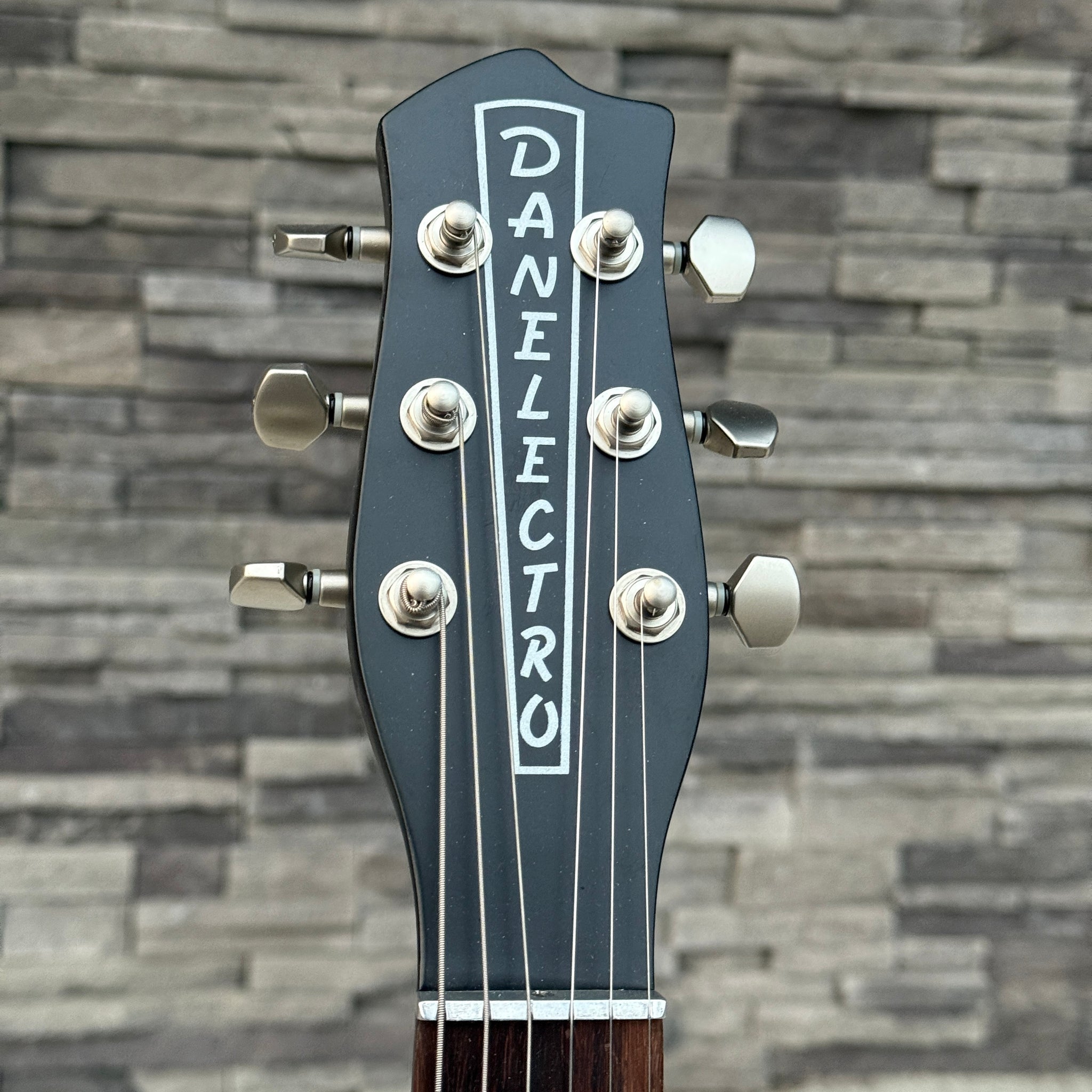 Danelectro Dano Pro Electric Guitar - Black – Oxbow Audio Lab