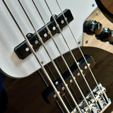 Fender American Standard Jazz Bass V  Maple Fingerboard, Black