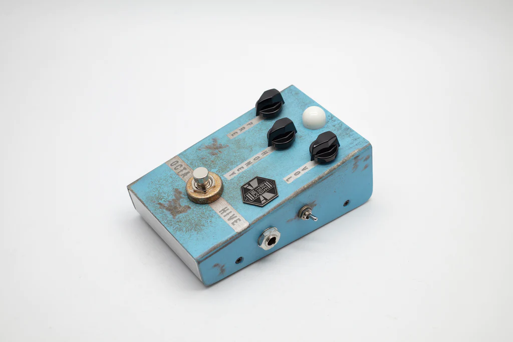 Beetronics OctaHive Octave Fuzz – Oxbow Audio Lab